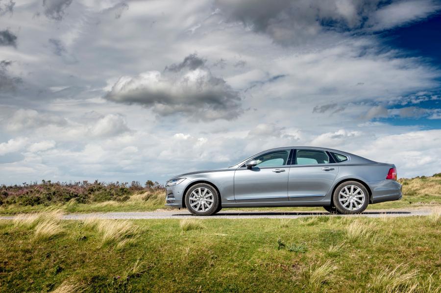  Volvo S90 D4 Inscription 2016 года  (UK) (фото 27 из 30)
